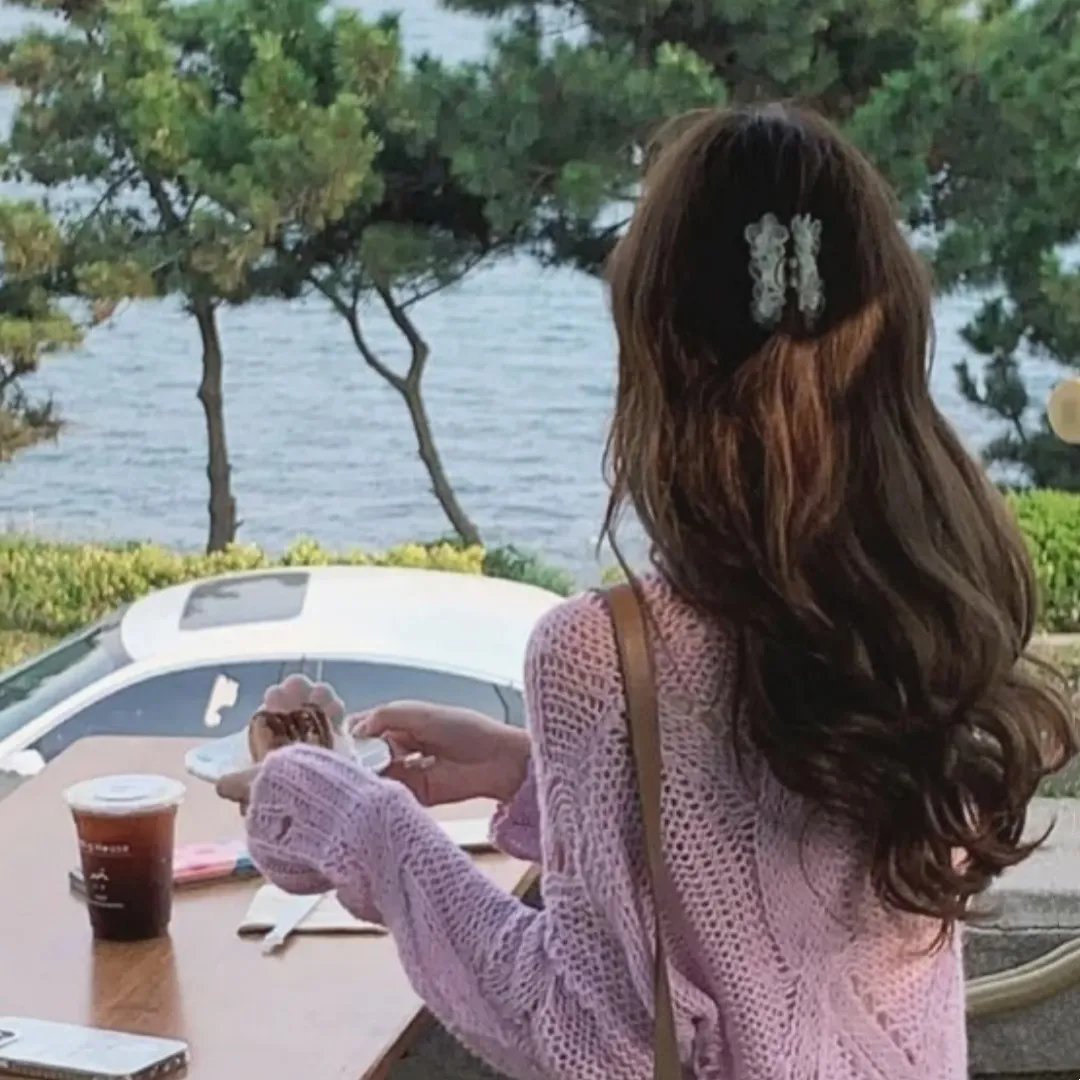 摸金笑尉海报