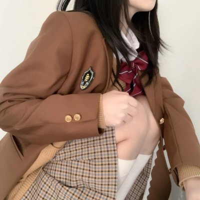 三女性海报