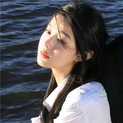 彼女海报